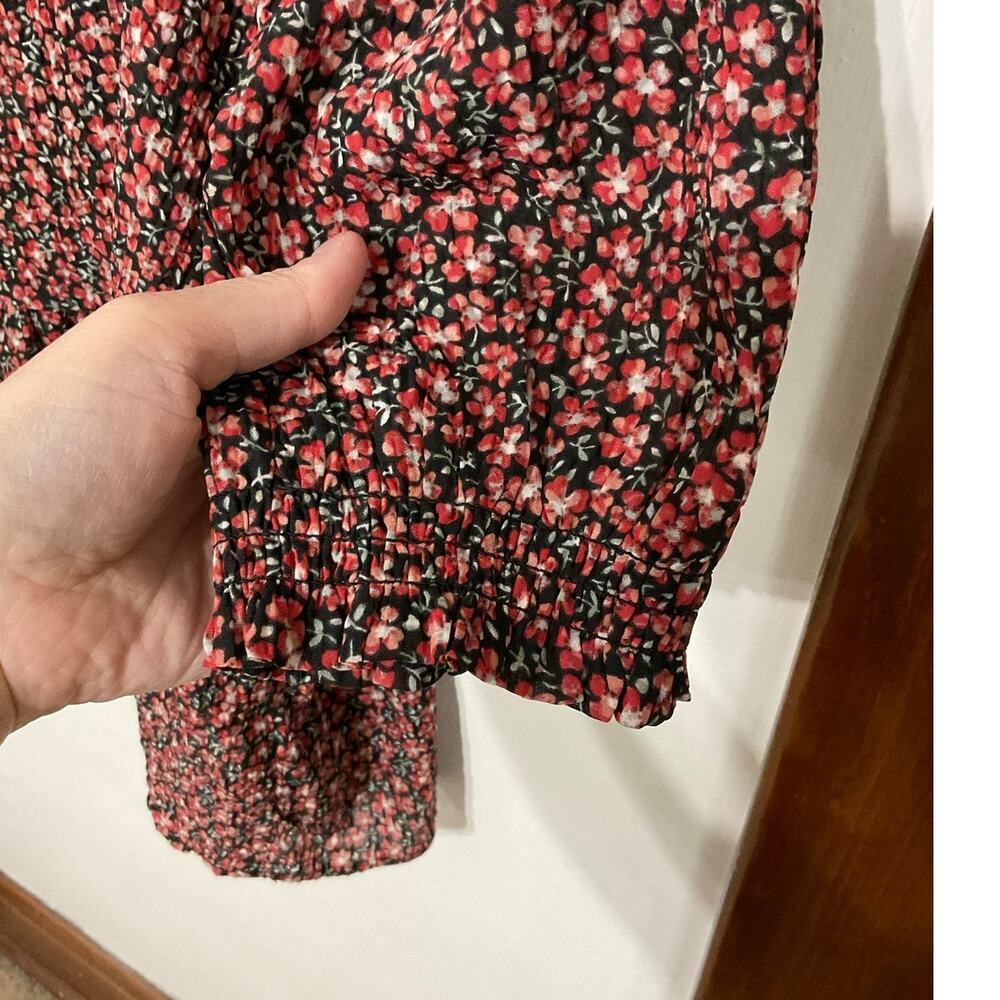 NWT LOFT Smocked Peplum Blouse Square Neck Floral Elastic Sleeves Size Medium - Picture 5 of 8